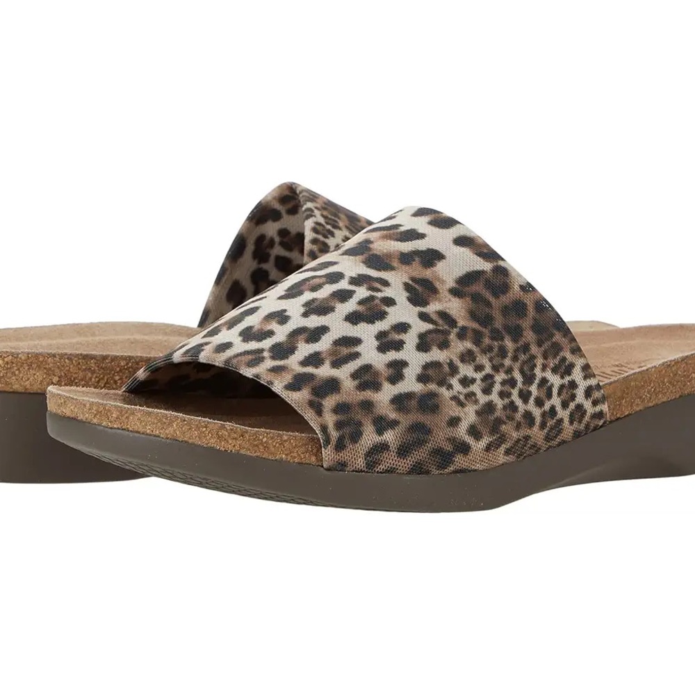 Munro slip on sandals cheetah print